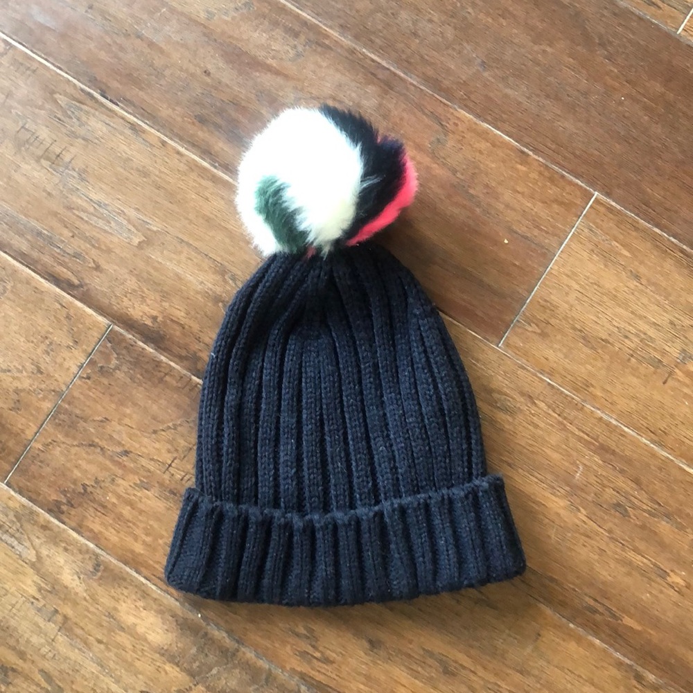 Navy knit hat - Picture 2 of 3